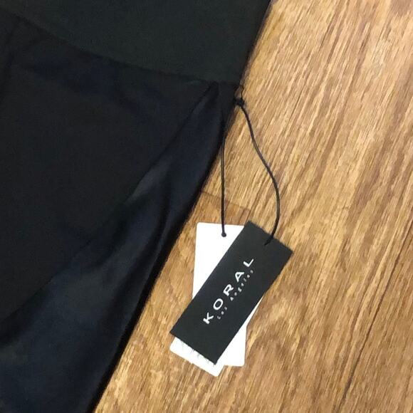 Koral Lustrous Infinity Maternity Legging in Black Size XS - Picture 8 of 14